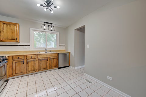 Tiny photo for 128 Sherman Street, Bartlett, IL 60103 (MLS # 12749368)