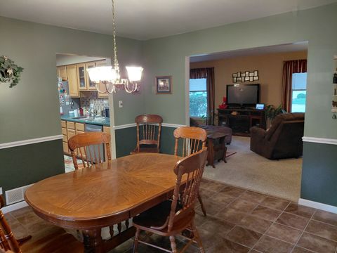 Tiny photo for 827 S McKinley Avenue, Kankakee, IL 60901 (MLS # 12490571)