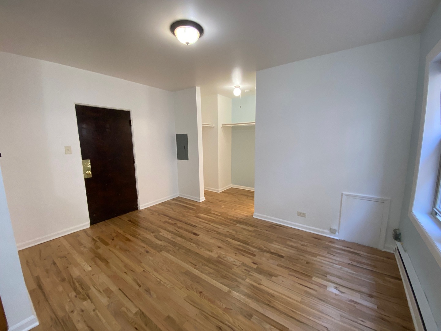 1332 W Hood Avenue 204
