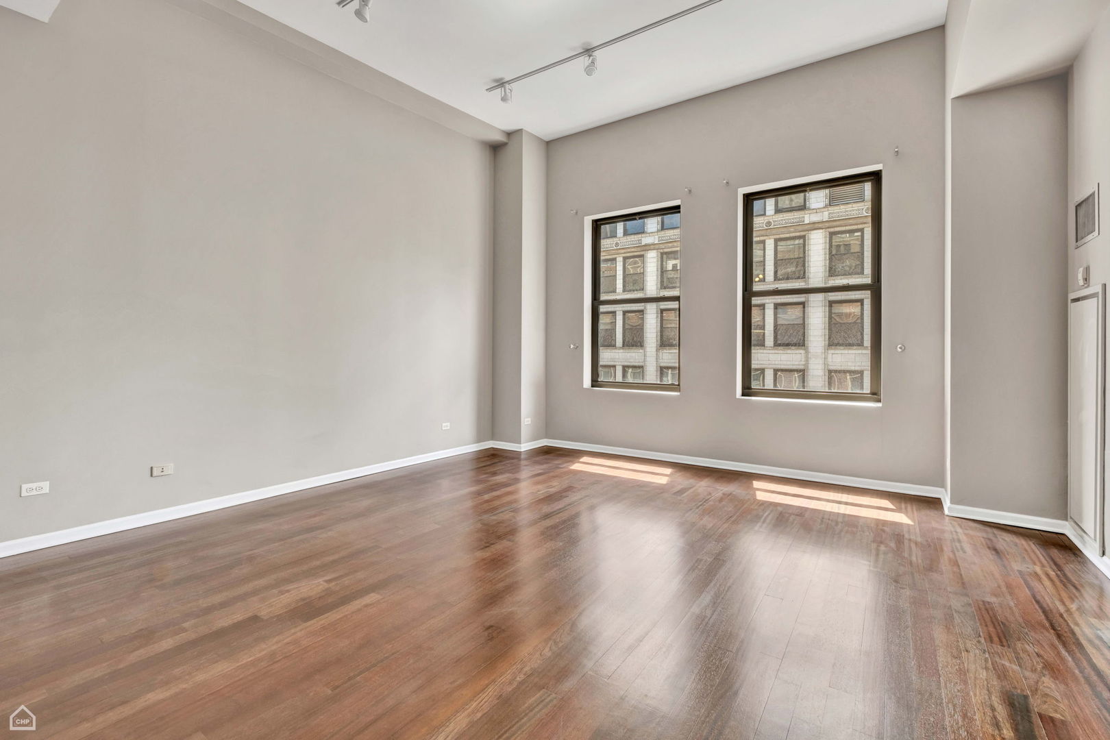 5 N WABASH Avenue 1704