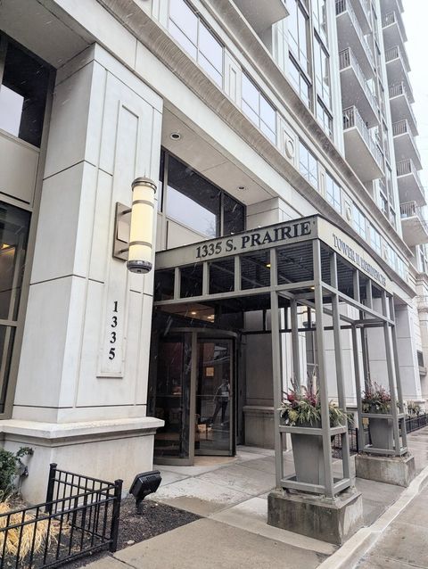 1335 S Prairie Avenue 1609 Chicago IL 60605