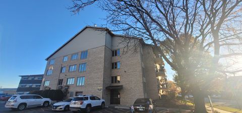 A home in Oak Lawn