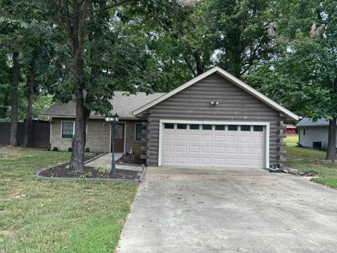 Tiny photo for 300 Noah Lane, Carterville, IL 62918 (MLS # 12698764)
