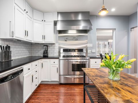 Tiny photo for 9950 S Hamilton Avenue, Chicago, IL 60643 (MLS # 12584401)