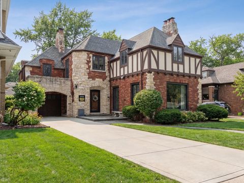 Photo of 9950 S Hamilton Avenue, Chicago, IL 60643 (MLS # 12584401)