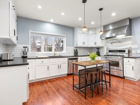 Tiny photo for 9950 S Hamilton Avenue, Chicago, IL 60643 (MLS # 12584401)