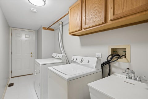 Tiny photo for 11458 Ashley Woods Drive, Westchester, IL 60154 (MLS # 12777423)