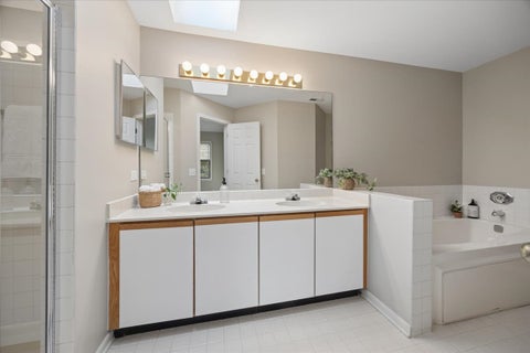 Tiny photo for 11458 Ashley Woods Drive, Westchester, IL 60154 (MLS # 12777423)