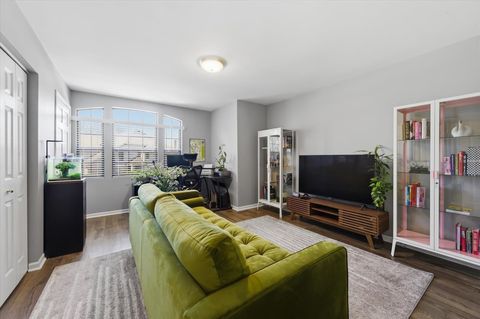Tiny photo for 187 Benton Lane, Bloomingdale, IL 60108 (MLS # 12627553)