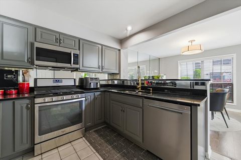 Tiny photo for 187 Benton Lane, Bloomingdale, IL 60108 (MLS # 12627553)