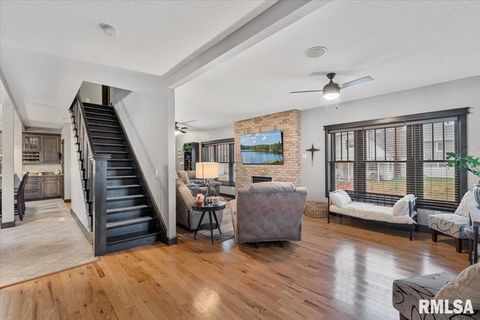 Tiny photo for 302 9TH Street, Silvis, IL 61282 (MLS # QC4269508)