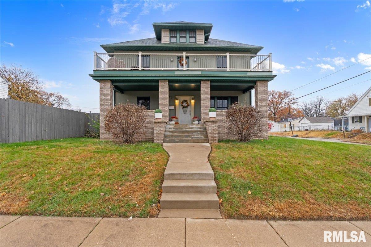 302 9TH Street