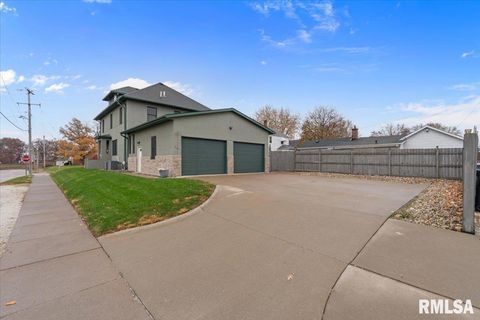 Tiny photo for 302 9TH Street, Silvis, IL 61282 (MLS # QC4269508)