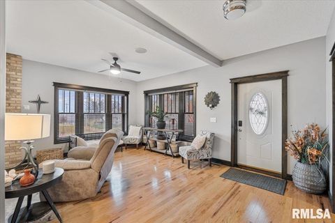 Tiny photo for 302 9TH Street, Silvis, IL 61282 (MLS # QC4269508)