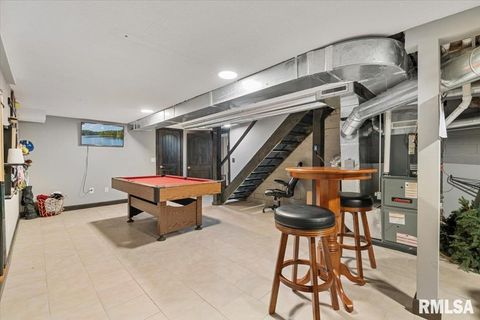 Tiny photo for 302 9TH Street, Silvis, IL 61282 (MLS # QC4269508)