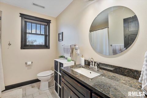 Tiny photo for 302 9TH Street, Silvis, IL 61282 (MLS # QC4269508)