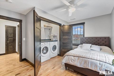 Tiny photo for 302 9TH Street, Silvis, IL 61282 (MLS # QC4269508)