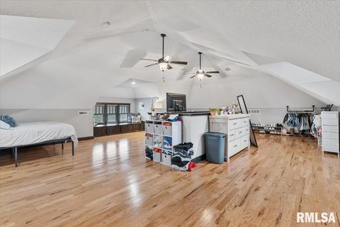 Tiny photo for 302 9TH Street, Silvis, IL 61282 (MLS # QC4269508)