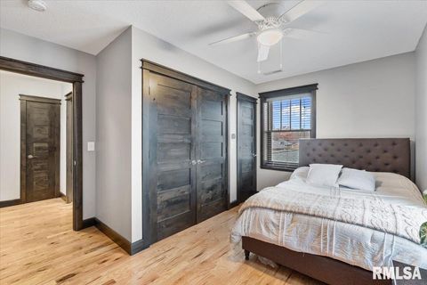 Tiny photo for 302 9TH Street, Silvis, IL 61282 (MLS # QC4269508)