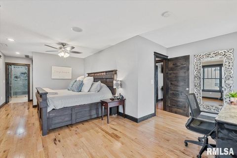 Tiny photo for 302 9TH Street, Silvis, IL 61282 (MLS # QC4269508)