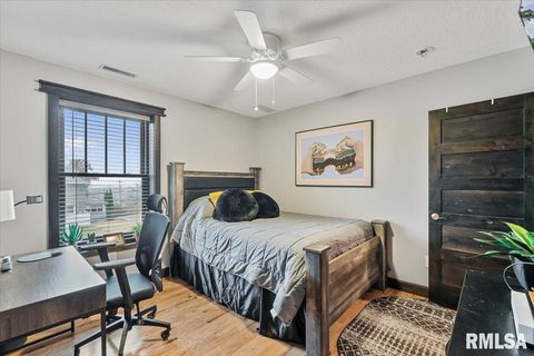 Tiny photo for 302 9TH Street, Silvis, IL 61282 (MLS # QC4269508)