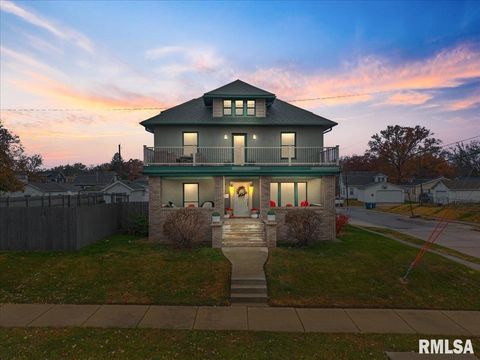 Photo of 302 9TH Street, Silvis, IL 61282 (MLS # QC4269508)