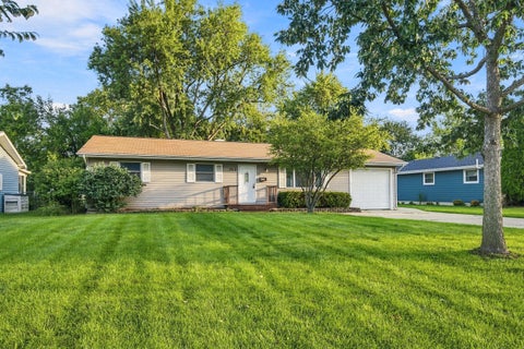 Photo of 145 Shawnee Drive, Carol Stream, IL 60188 (MLS # 12787320)