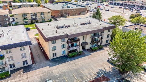 Tiny photo for 4716 W 106th Place #1C, Oak Lawn, IL 60453 (MLS # 12723471)
