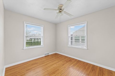 Tiny photo for 911 S New Street, Champaign, IL 61820 (MLS # 12622150)
