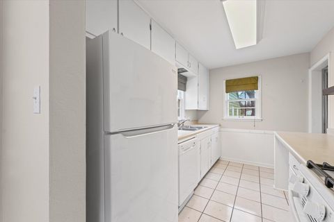 Tiny photo for 911 S New Street, Champaign, IL 61820 (MLS # 12622150)