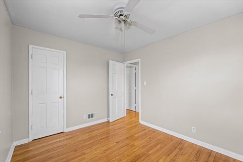 Tiny photo for 911 S New Street, Champaign, IL 61820 (MLS # 12622150)