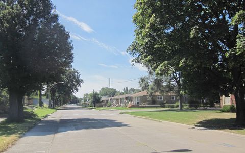 Tiny photo for 11149 S Green Bay Avenue, Chicago, IL 60617 (MLS # 12532984)