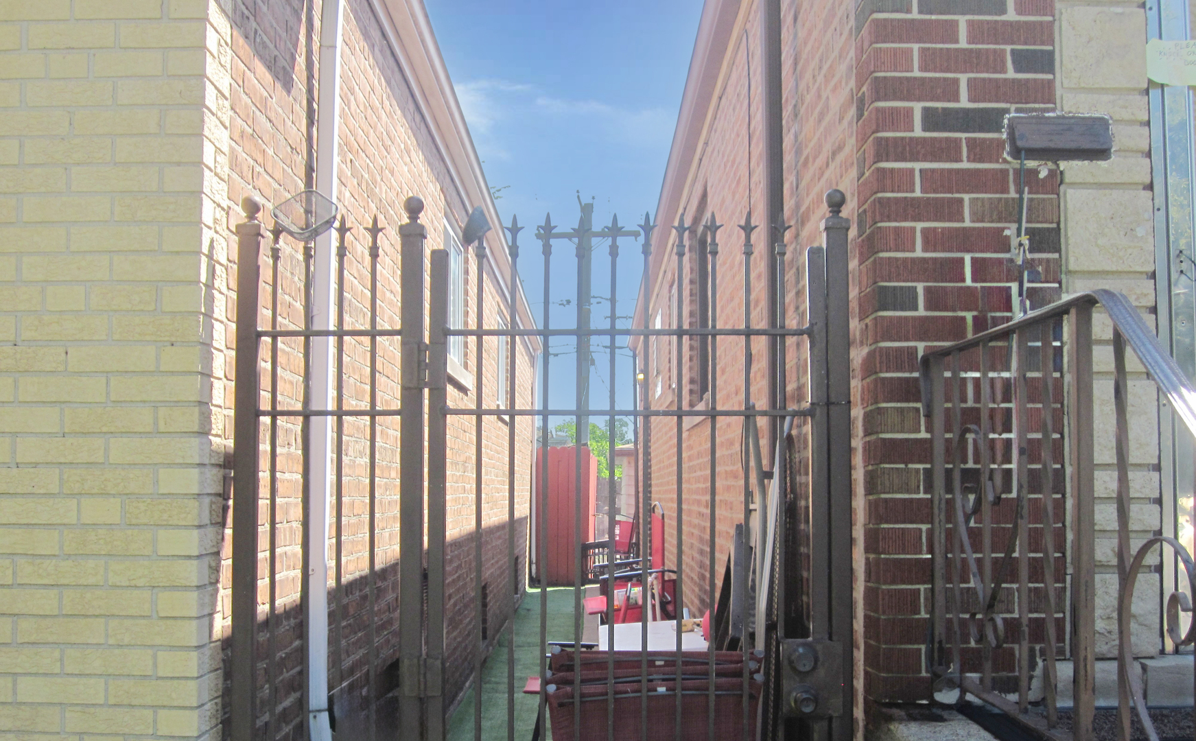 11149 S Green Bay Avenue