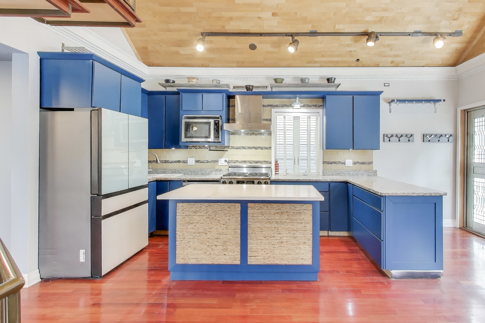 1532 N Greenview Avenue CH