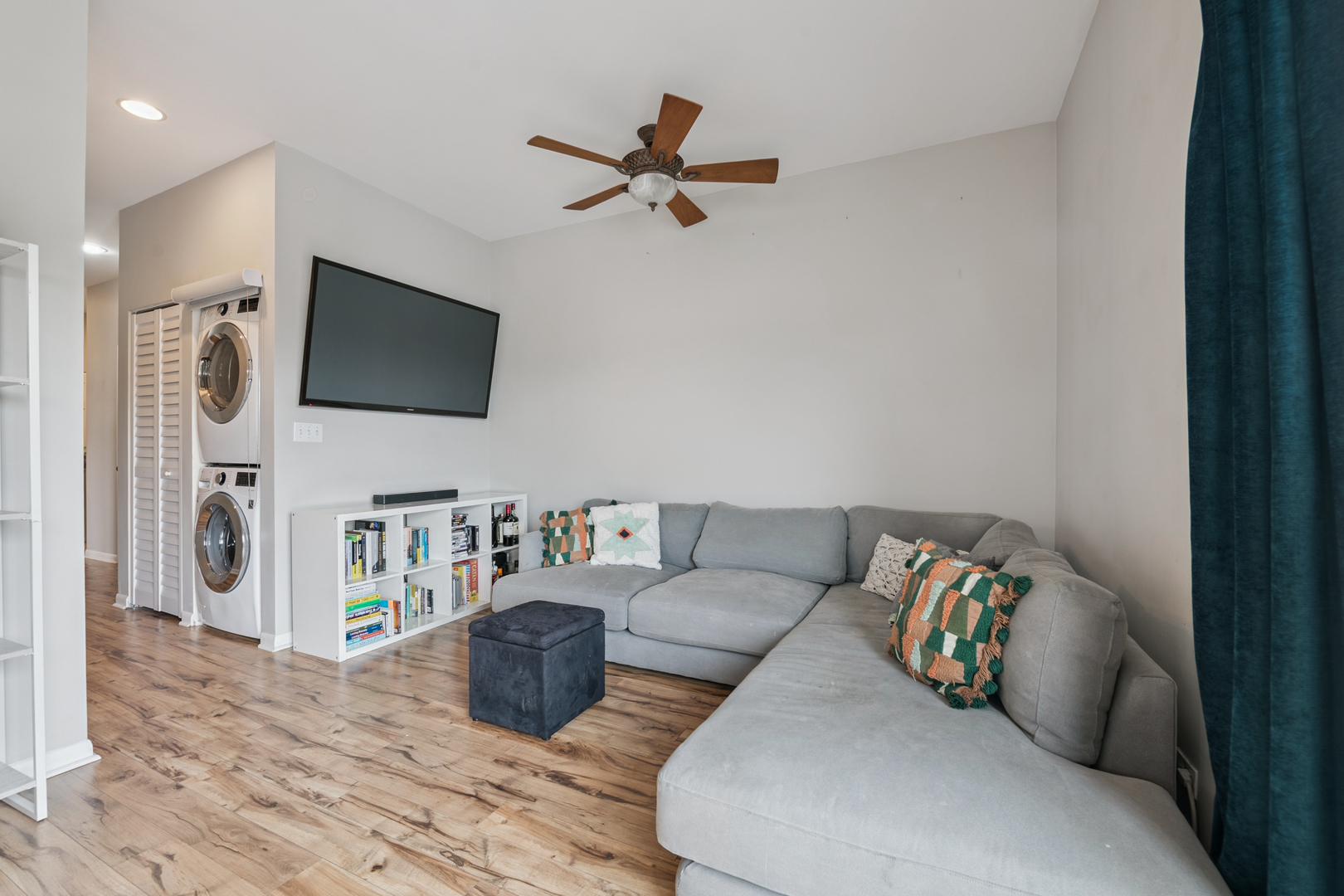 1928 N Kedzie Avenue 306