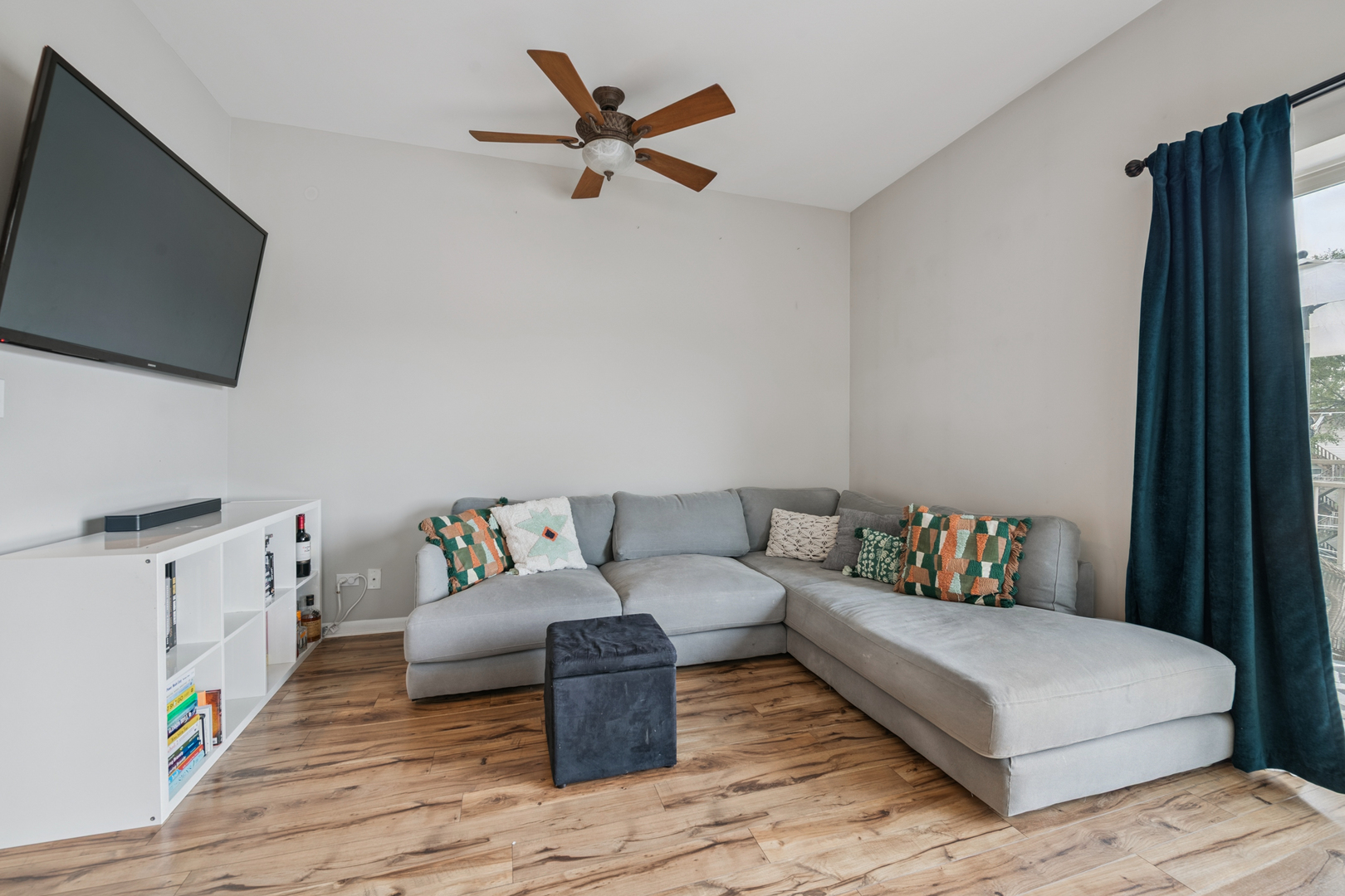 1928 N Kedzie Avenue 306