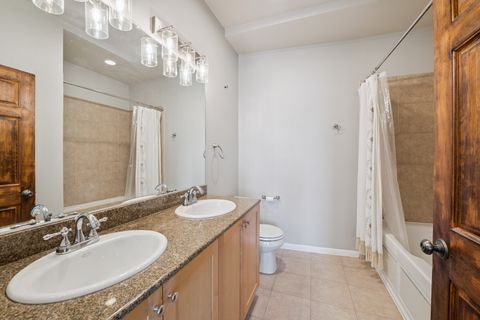 Tiny photo for 1928 N Kedzie Avenue #306, Chicago, IL 60647 (MLS # 12446331)
