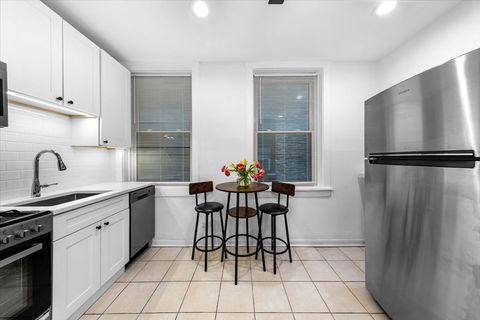 Tiny photo for 3640 N Pine Grove Avenue #1W, Chicago, IL 60613 (MLS # 12590421)