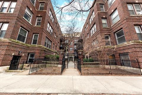Photo of 3640 N Pine Grove Avenue #1W, Chicago, IL 60613 (MLS # 12590421)