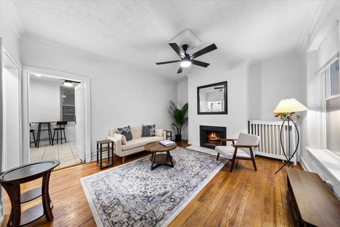 Tiny photo for 3640 N Pine Grove Avenue #1W, Chicago, IL 60613 (MLS # 12590421)