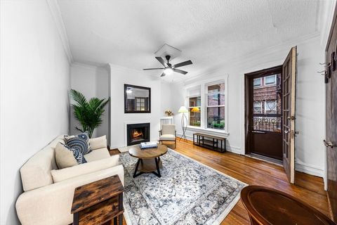 Tiny photo for 3640 N Pine Grove Avenue #1W, Chicago, IL 60613 (MLS # 12590421)