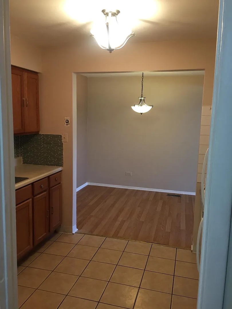 Hanover Park, Illinois 60133, United States, 3 Bedrooms Bedrooms, ,2 BathroomsBathrooms,Residential,Active,252992