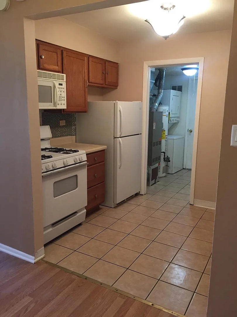 Hanover Park, Illinois 60133, United States, 3 Bedrooms Bedrooms, ,2 BathroomsBathrooms,Residential,Active,252992