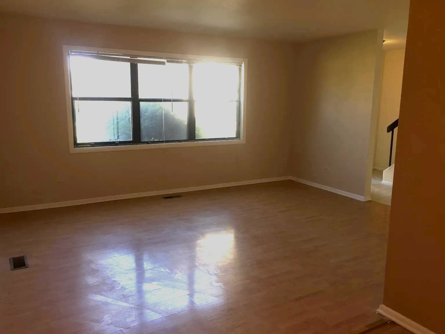 Hanover Park, Illinois 60133, United States, 3 Bedrooms Bedrooms, ,2 BathroomsBathrooms,Residential,Active,252992