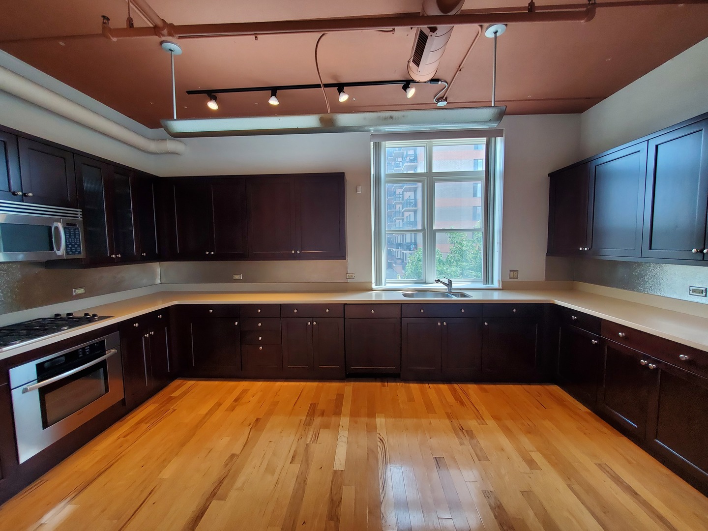 10 S Dunton Avenue 306