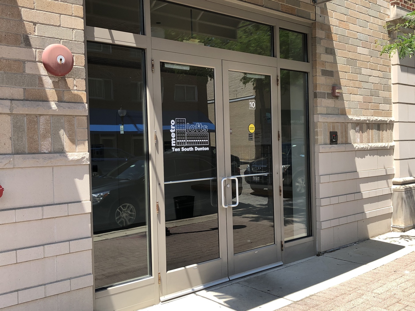 10 S Dunton Avenue 306