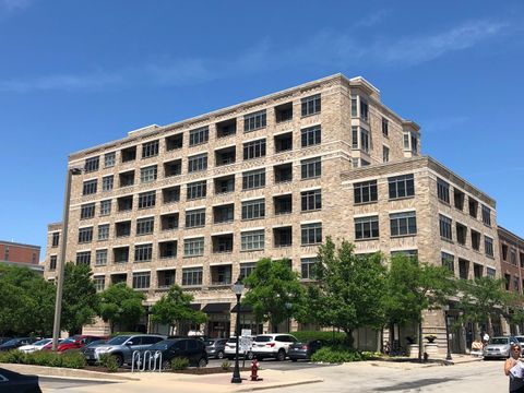 10 S Dunton Avenue 306 Arlington Heights IL 60005