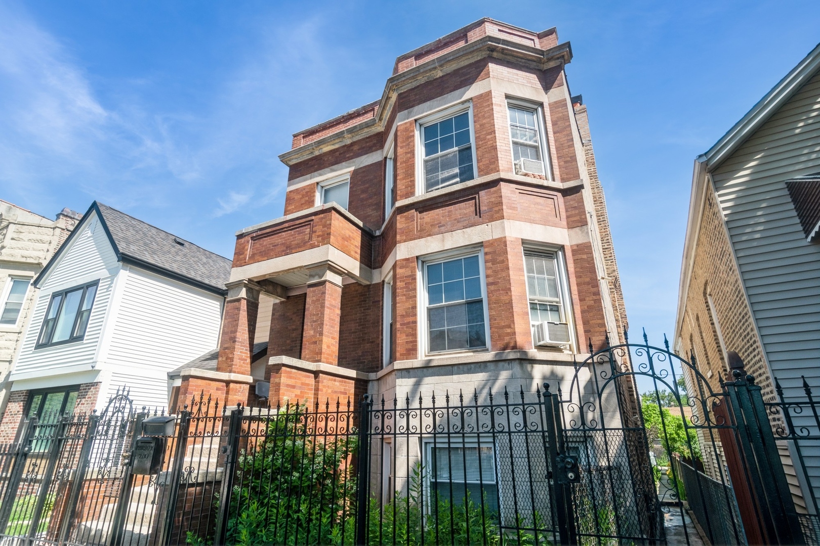 2710 W 18th Street