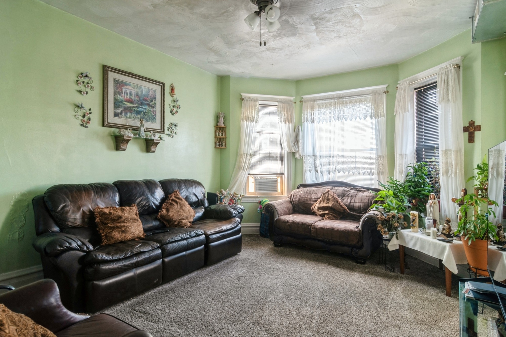 2710 W 18th Street