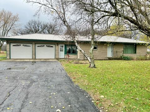 A home in Franklin Grove